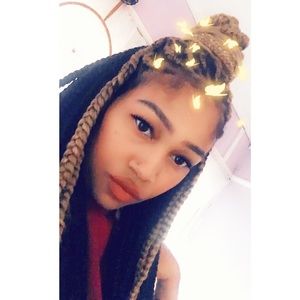 Meet your Posher, Kendra